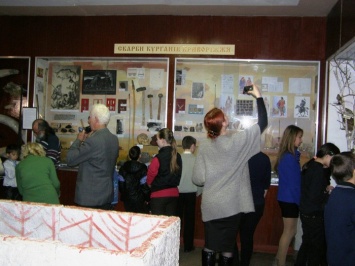 В Кривом Роге проходит выставка «Сокровища курганов Криворожья» (фото)