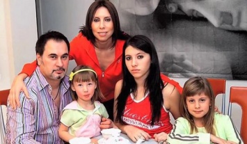 Младшая дочь Валерия Меладзе не может смириться с разводом родителей