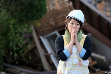 Число жертв второго за последние три дня землетрясения в Японии превысило 30 человек (ВИДЕО)