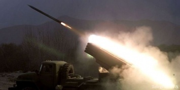 Россия перебросила боевикам в Дебальцево три танка и два "Града" - разведка