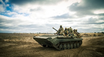 Форсирование реки, авиация и беспилотники: украинская армия показала свою мощь в наступательном бою