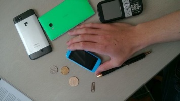Самый миниатюрный смартфон в мире размерами сопоставим с банковской карточкой