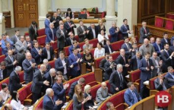Депутаты не стали рассматривать проект закона, который позволяет Луценко возглавить ГПУ