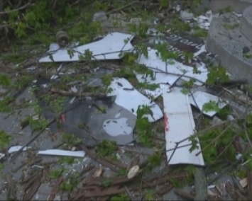 Украиной пронесся мощный ураган: 2 пострадавших (ВИДЕО)