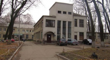 Директора харьковского областного онкоцентра подозревают в коррупции и наживе на пациентах