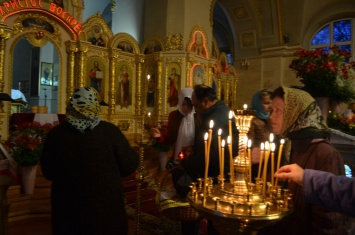 Николаевцы с ночи начали праздновать Воскресение Господне