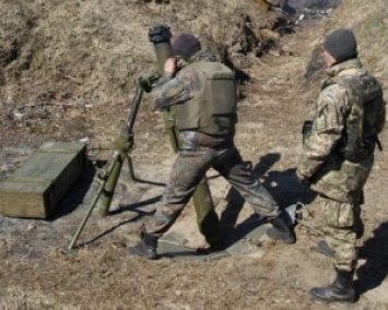 Обострение в АТО: террористы пошли с атакой на украинских бойцов (ВИДЕО)
