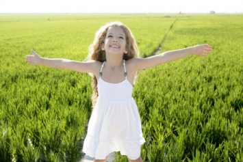 Как вырастить счастливую женщину: три мифа о воспитании девочки