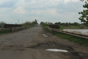 Трасса «Снигиревка - Николаев» все никак не дождется обещанного ремонта