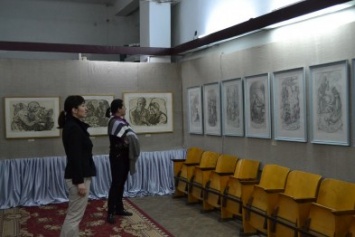 На выставке в краеведческом музее представлено "Далекое дорогое" художника Степана Головатого (ФОТО)