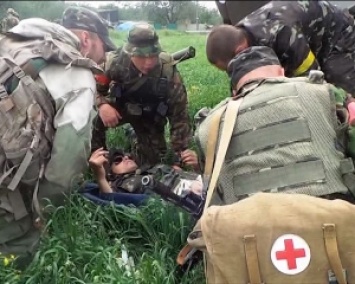 За прошедшие сутки на Донбассе ранены двое украинских военных