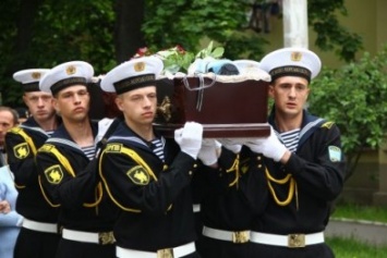 Прошли похороны морпеха, погибшего под Широкино (ФОТО)