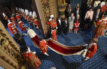 В Британии состоялось торжественное открытие сессии парламента в присутствии королевы