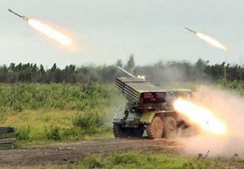 На Донбассе боевики за сутки 17 раз обстреляли украинские позиции