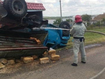 На Николаевщине перевернулся наполненный ракушняком грузовик