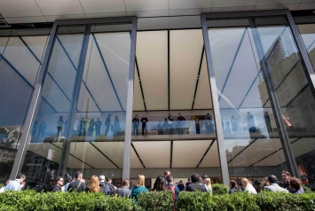 Apple представила новый Apple Store в Сан-Франциско с новым дизайном и 12-метровыми раздвижными дверями