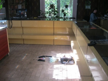 Ильичевск: женщина с пистолетом попыталась ограбить ювелирный магазин
