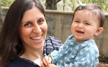 Иран держит в тюрьме сотрудницу Reuters, оторвав от 22-месячной дочки (фото)