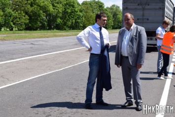 Министр транспорта приехал на Николаевщину и пообещал полмиллиарда на дороги
