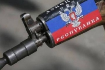 В «ДНР» вооруженные боевики устроили шмон в крупнейших торговых центрах и рынках «республики»