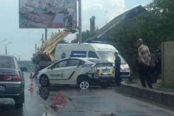В Харькове полицейский "Prius" попал в ДТП: есть пострадавшие (ФОТО)