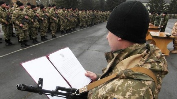 Почему в Украине военкоматы забирают людей прямо на улицах