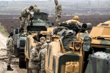 Турция направила дополнительные силы на укрепление границы с Сирией