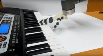 В Кембридже создали уникальную роботизированную руку для игры на фортепиано