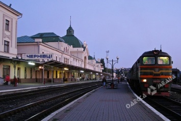 Пассажиры поезда Одесса - Черновцы нашли труп женщины