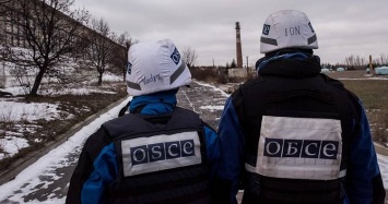 В ОБСЕ сообщают о ранении местного жителя на блокпосте "ЛНР" в Золотом