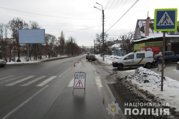 В Василькове на пешеходном переходе под колеса автомобиля попали два брата-школьника
