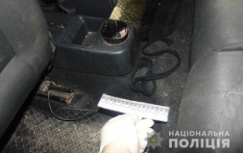 В Киеве трое мужчин пытались задушить таксиста (видео)