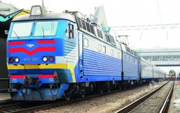 Поезд «Одесса-Москва» сбил человека, который присел на рельсах