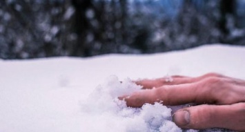На Полтавщине женщина закопала труп в снег