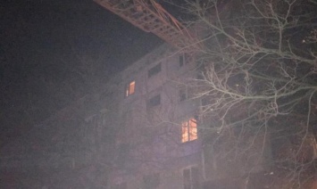 Жильцы многоквартирного дома, в Павлограде, отравились продуктами горения, во время пожара