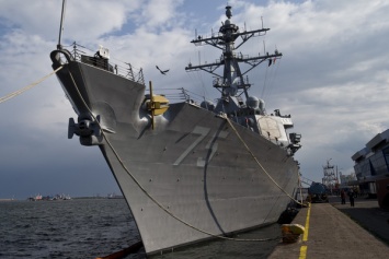 Американский эсминец Donald Cook пришвартовался в порту Одессы