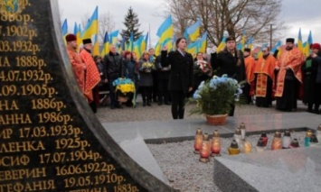 В Польше почтили память украинцев, расстреляных в Павлокоме