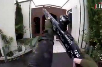 Появилось полное ВИДЕО расстрела людей в мечети в Новой Зеландии, снятое самим маньяком. ОСТОРОЖНО 18+