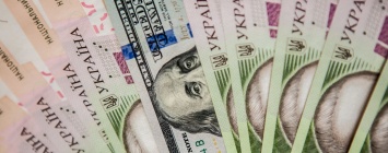 Доллар несется вверх: Нацбанк обновил курс валют