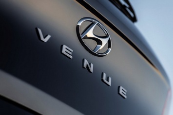 Мини-кросс Hyundai Venue спешит в Нью-Йорк с напористым стилем и характером