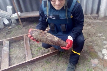 На Днепропетровщине спасатели обезвредили 12 устаревших боеприпасов и современный выстрел от РПГ-22