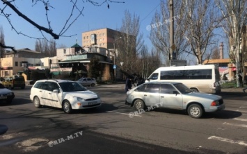 В Запорожской области ДТП: От удара машин разбежались прохожие (ФОТО)
