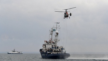 Пограничники, ФСБ и ЧФ "уничтожили" в Черном море "захватчиков" кораблей
