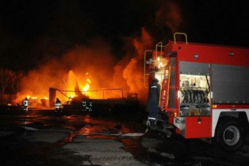 При взрыве и пожаре на заправке в Кропивницком пострадали четыре человека, - ГосЧС