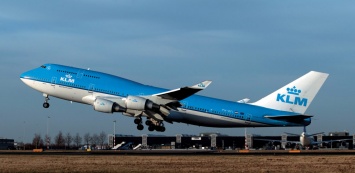 KLM запустила беспроводную развлекательную систему в Boeing 747