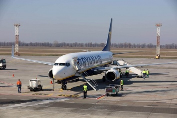 Ryanair против Wizz Air: как один лоу-кост дублирует украинские маршруты другого