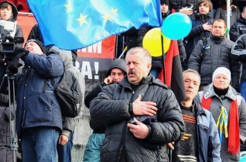 Сторонники Майдана считают Вилкула своим, потому что он голосовал за НАТО и кредиты МВФ, - Зубченко