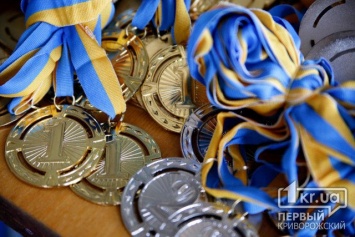 Кикбоксеры из Кривого Рога завоевали 14 медалей на чемпионате Украины