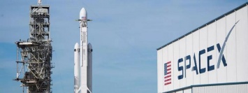 SpaceX сообщила подробности неудачного испытания двигателей Crew Dragon