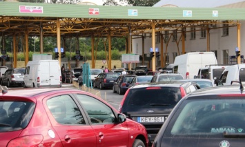 На украинско-венгерской границе наблюдается скопление транспорта, - ГФС